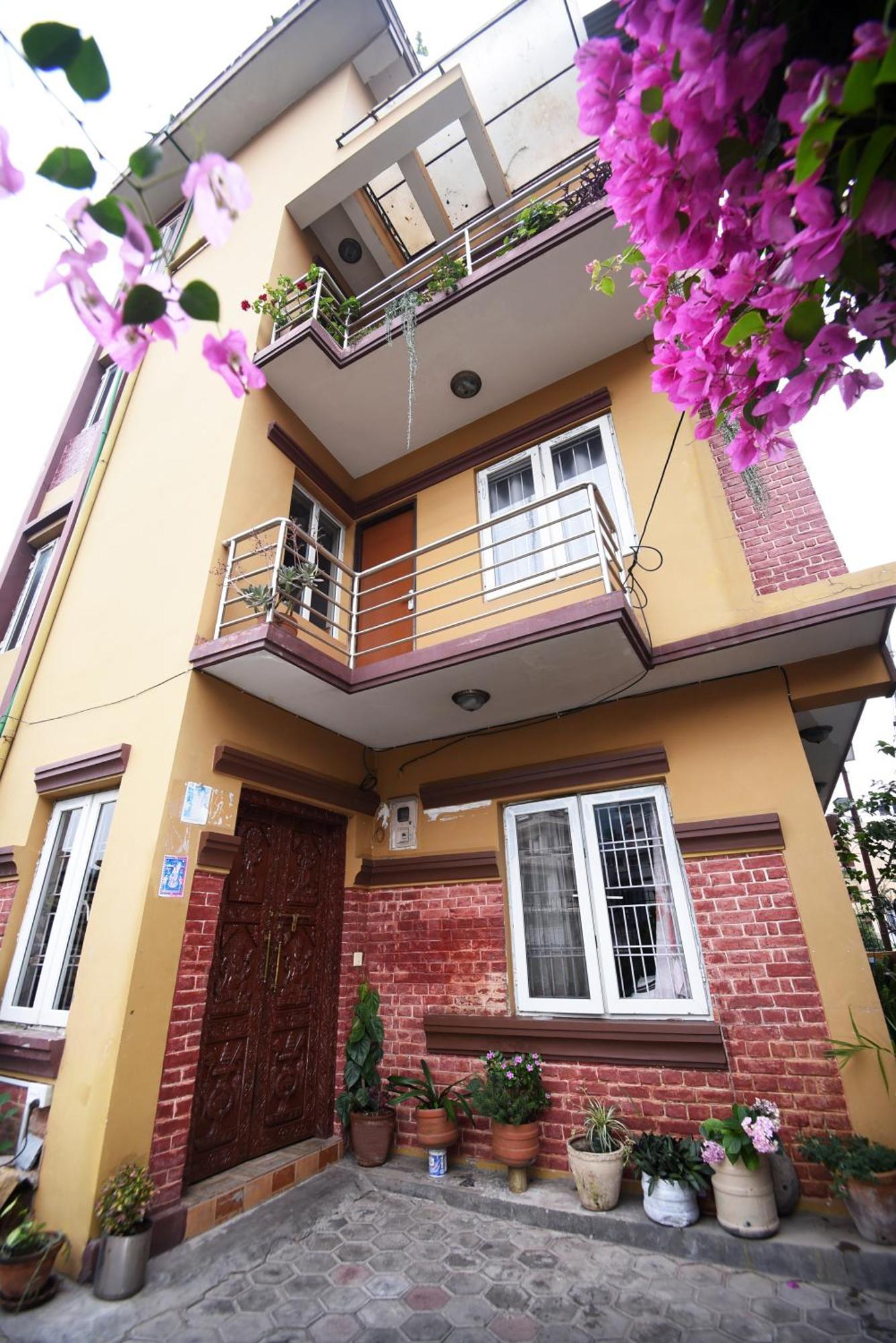 Mums Homestay & Studio Apartments Kathmandu Exteriör bild